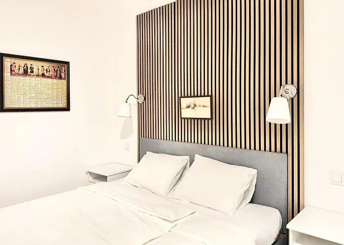 Newly Renovated At Yppenplatz شقة